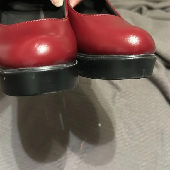 EUC  burgundy block heel Mary Jane’s - Picture 6 of 9